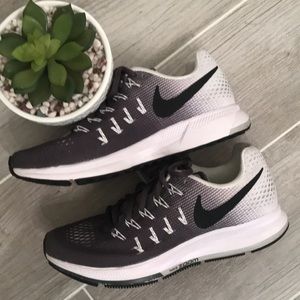 Nike Zoom Pegasus woman’s size6 SEND ME YOUR OFFER